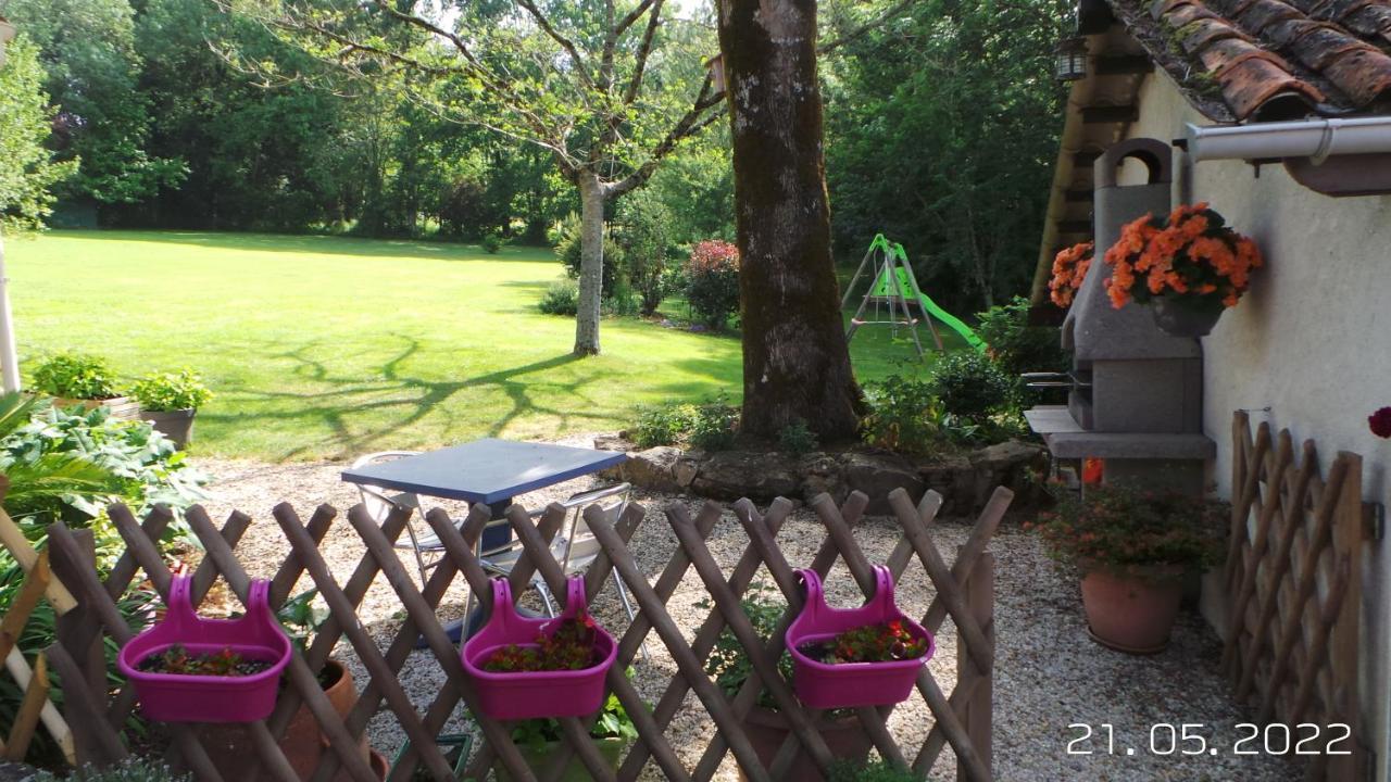 Villa la petite fontaine Ecuras Esterno foto